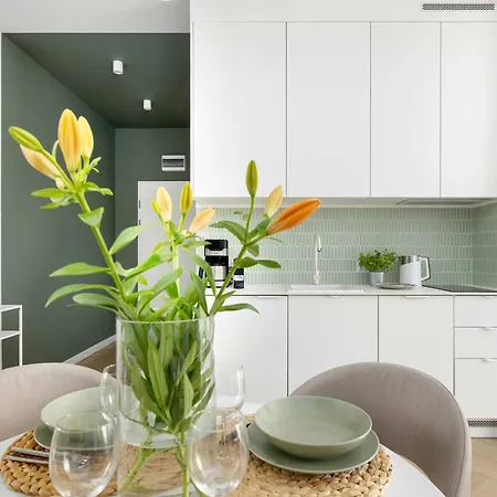 Pistachio Z Balkonem W Nowoczesnej Inwestycji Z Basenem & Tarasem By Renters
